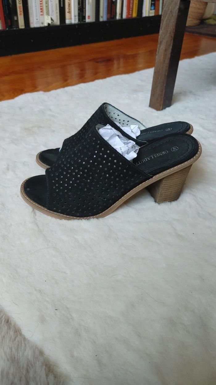 Mule en cuir daim noire talon 8 cm - photo numéro 7
