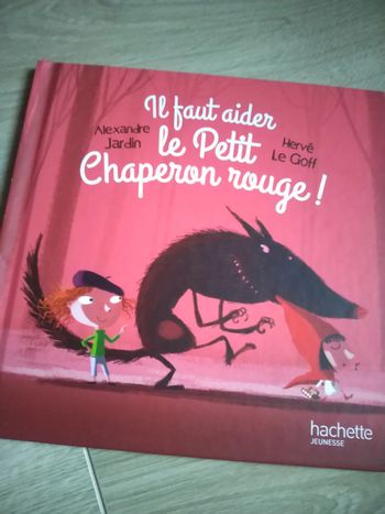 Il faut aider le petit chaperon rouge