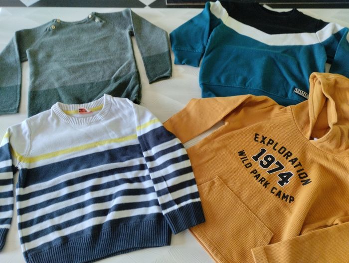Lot de pulls - photo numéro 4