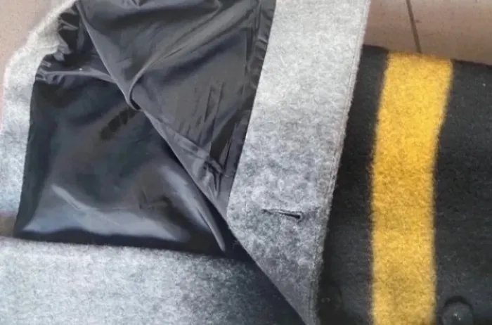 Superbe manteau de marque Mado et les autres  Taille 40 mais taille grand plus un 42 - photo numéro 6