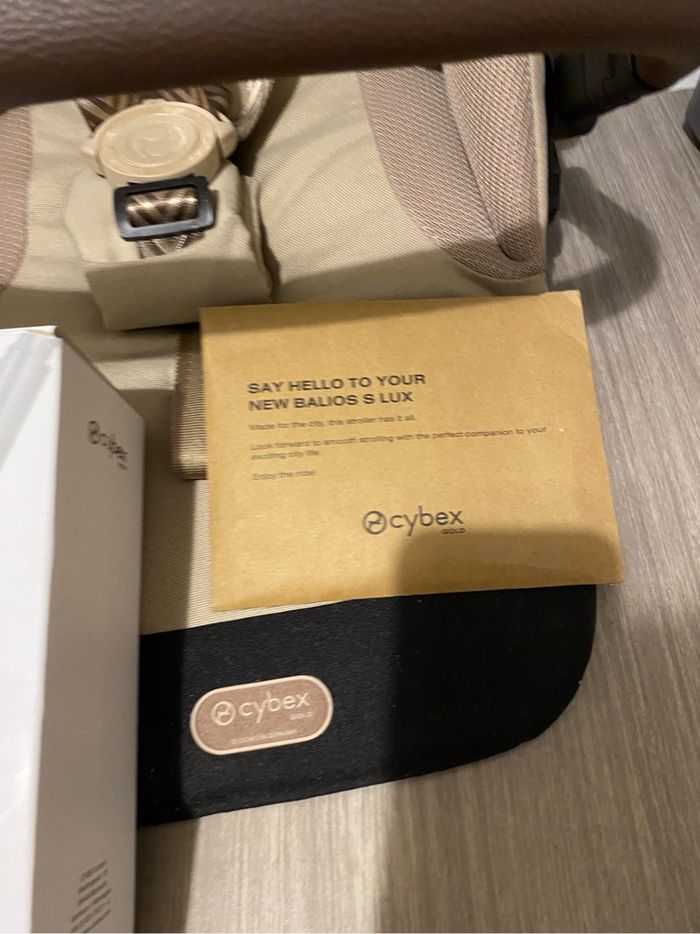 Poussette Cybex balios s lux 3 beige neuve avec étiquette - photo numéro 4