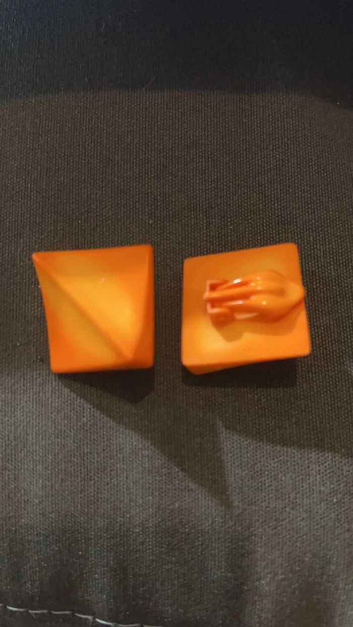 Boucle d oreille carre orange en plastique vintage festival
