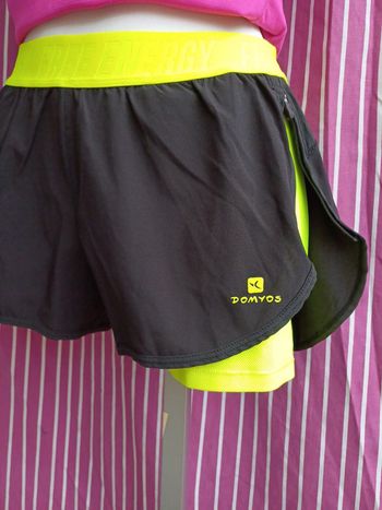 Doublé shorts d'sport