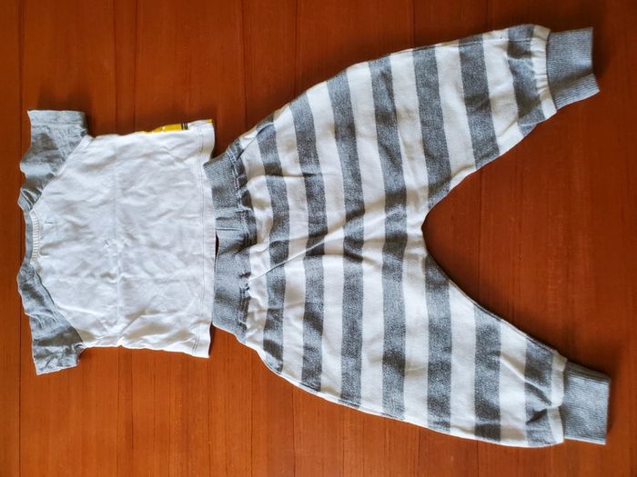 Ensemble pantalon tee-shirt - photo numéro 2