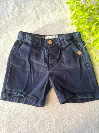 Tress beau short style chino pour petit garçon Zara
