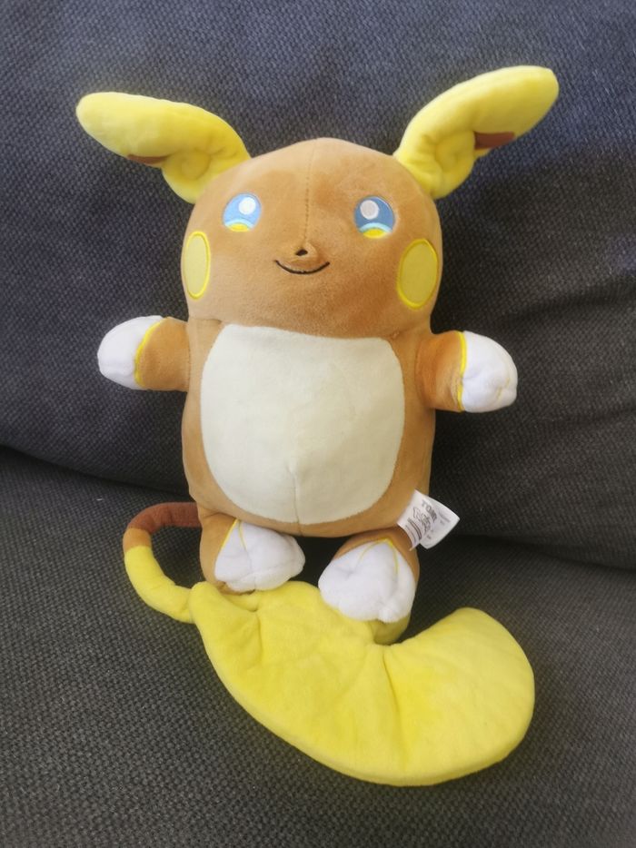 Peluche raichu d'Aloa pokémon