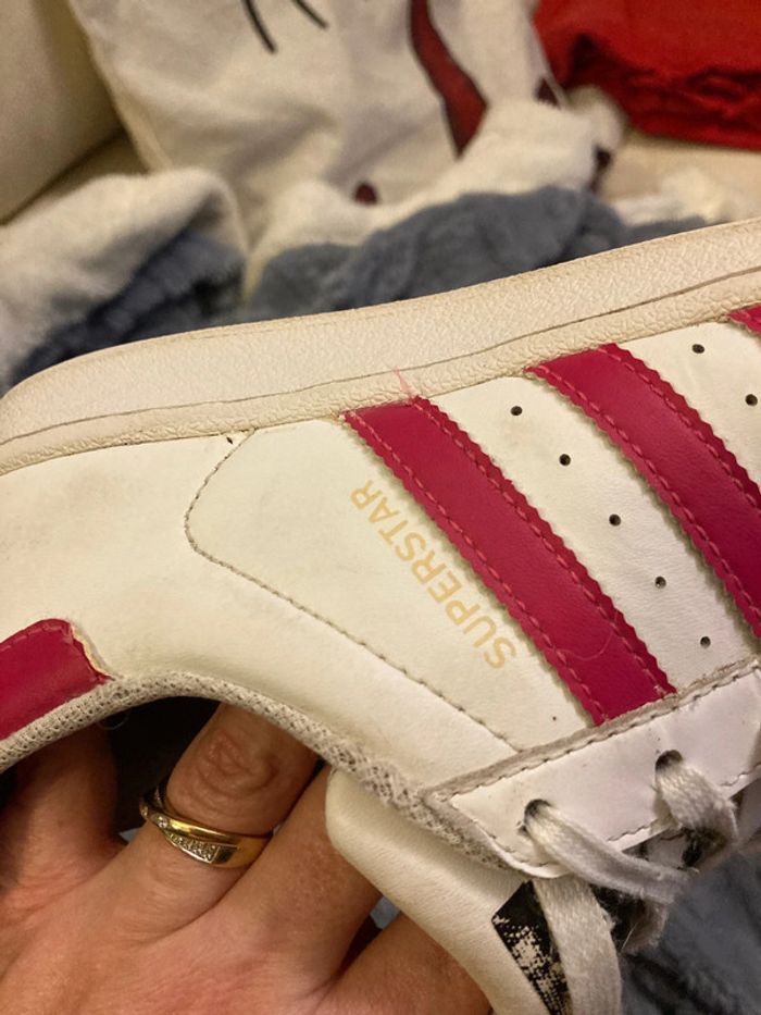 Basket  Adidas Superstar taille 36 - photo numéro 4