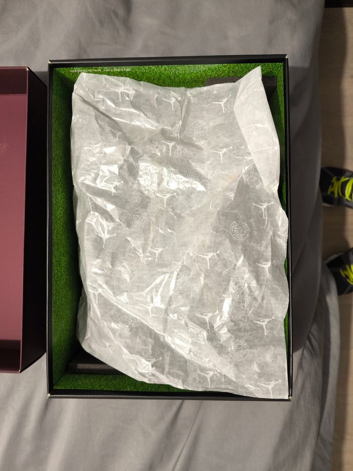 Chaussure Jordan psg - photo numéro 2