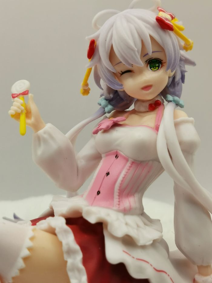 Figurine Luo Tian Yi /Lollypop