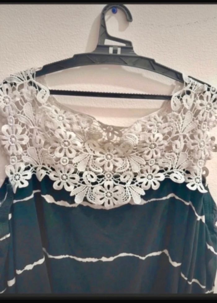 Jolie top dénudé taille 1XL💐 - photo numéro 2