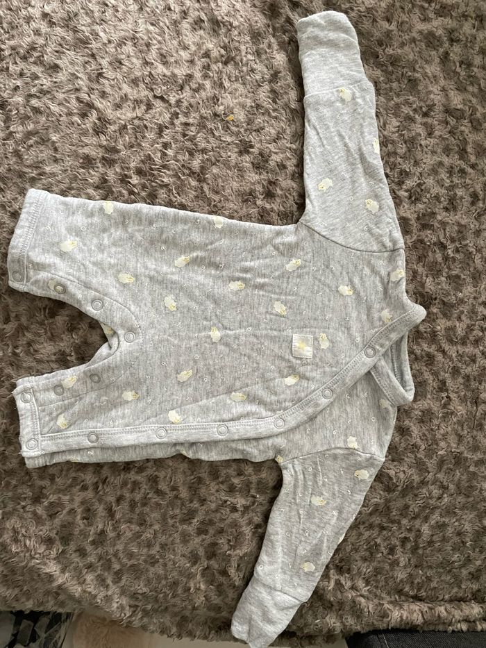 Lot vêtement naissance - photo numéro 3