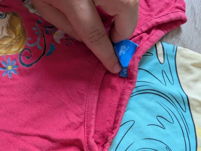 Lot tee shirt Disney 3 ans - photo numéro 7