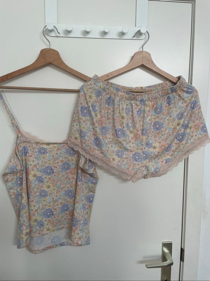 Ensemble pyjama fleuri Primark - photo numéro 2