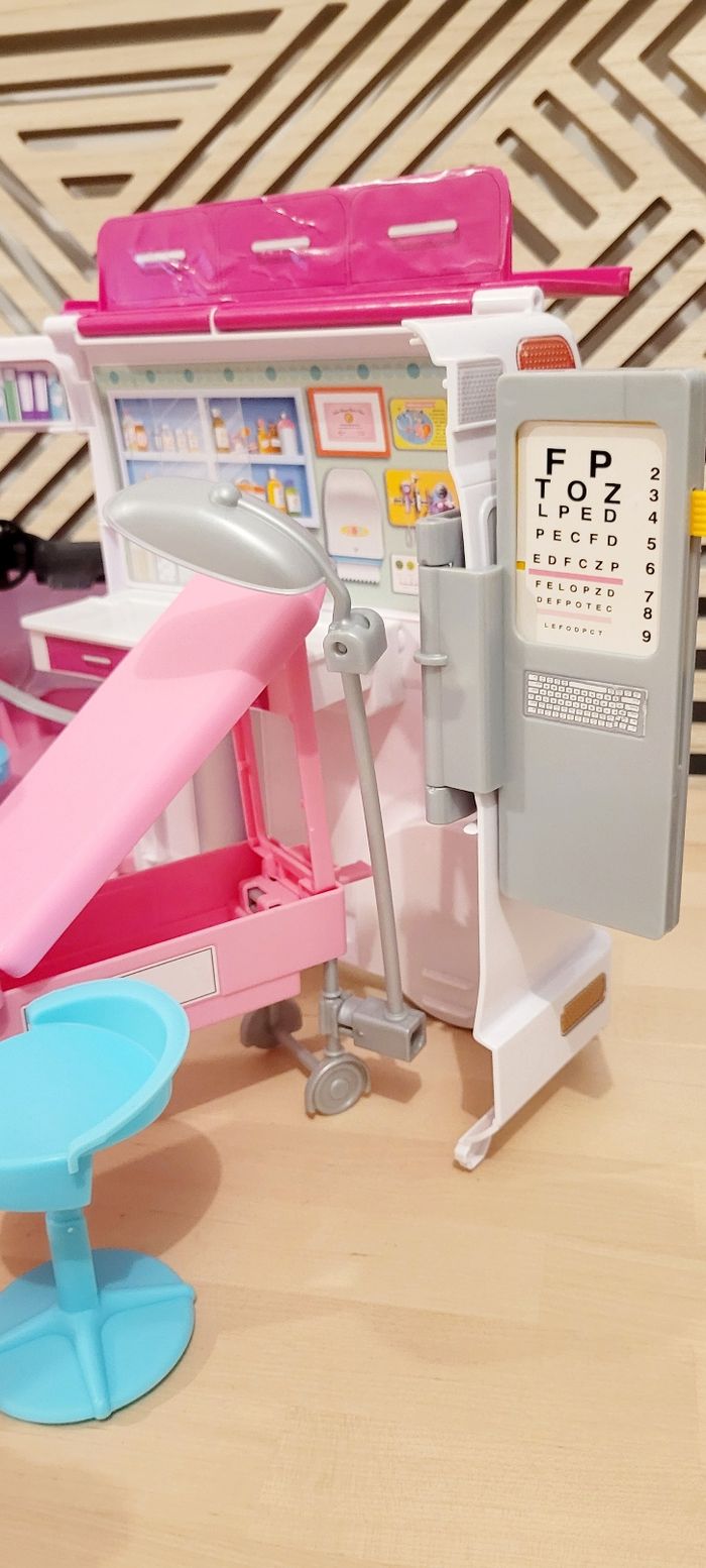 Ambulance Barbie + Barbie infirmière - photo numéro 5