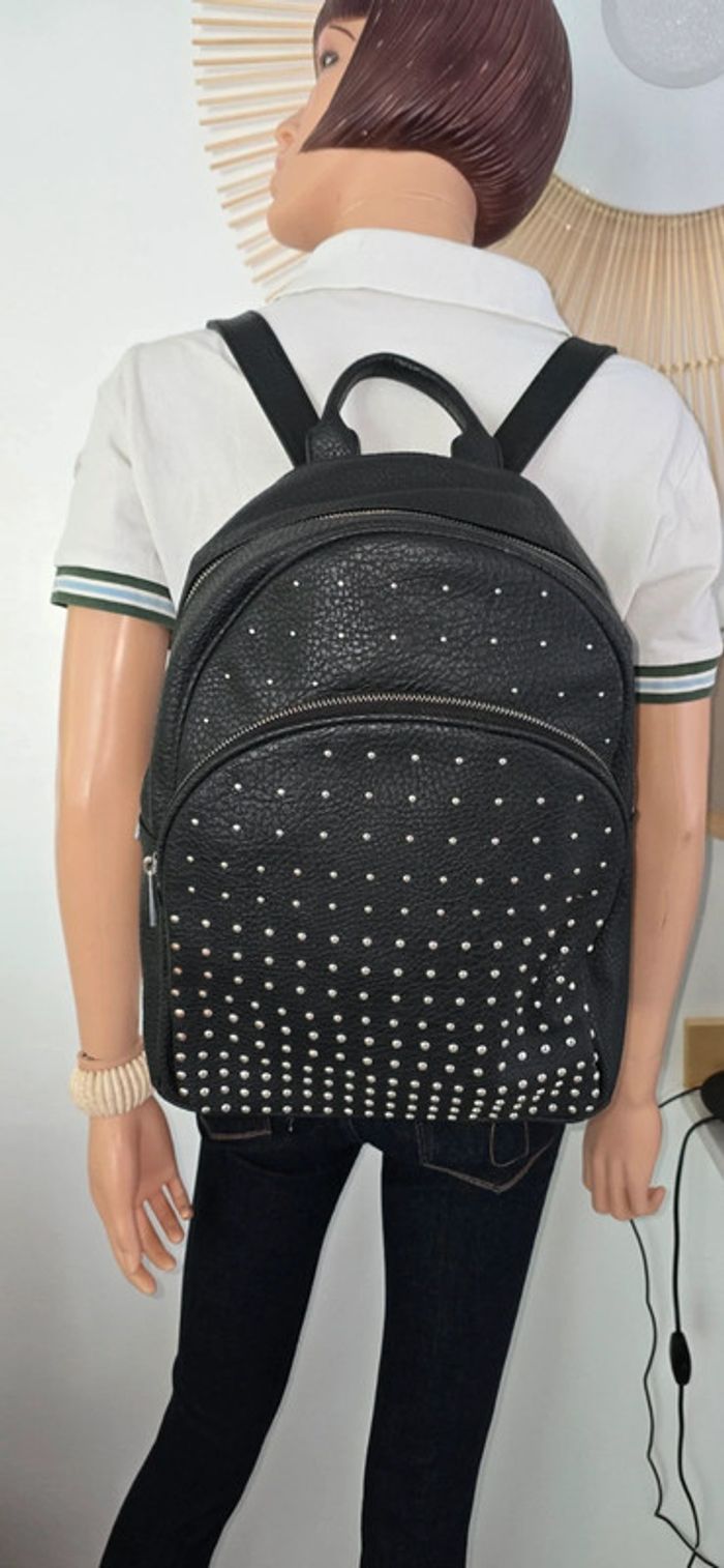Sac à Dos ou cartable   très  bonne Etat