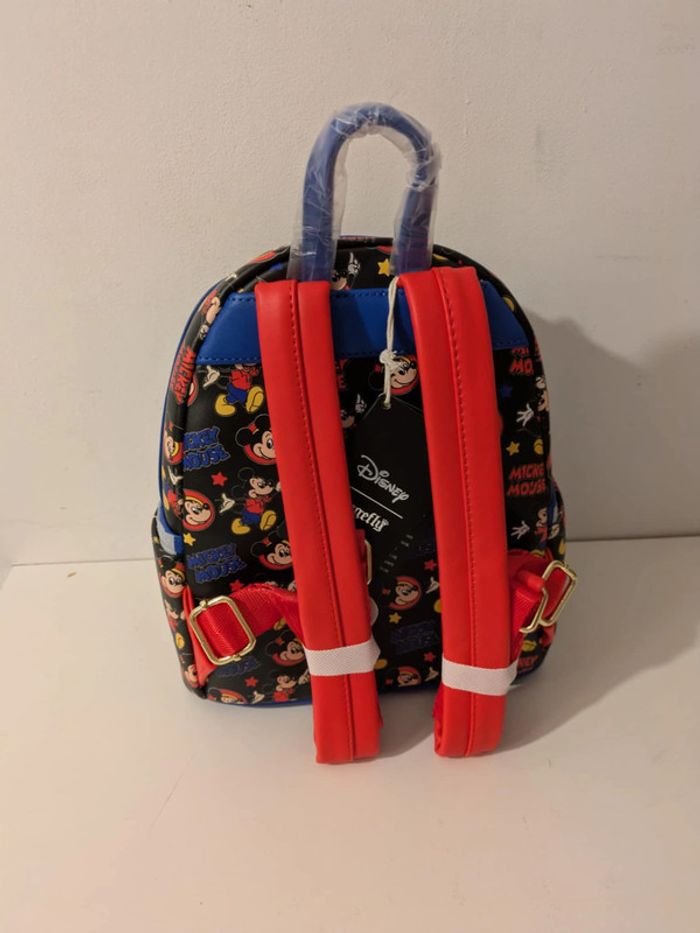 Sac à dos Loungefly Mickey and friends Classic - photo numéro 3