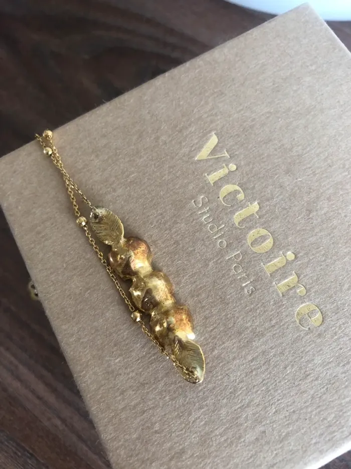 Collier or fleur Studio Victoire Paris - photo numéro 4