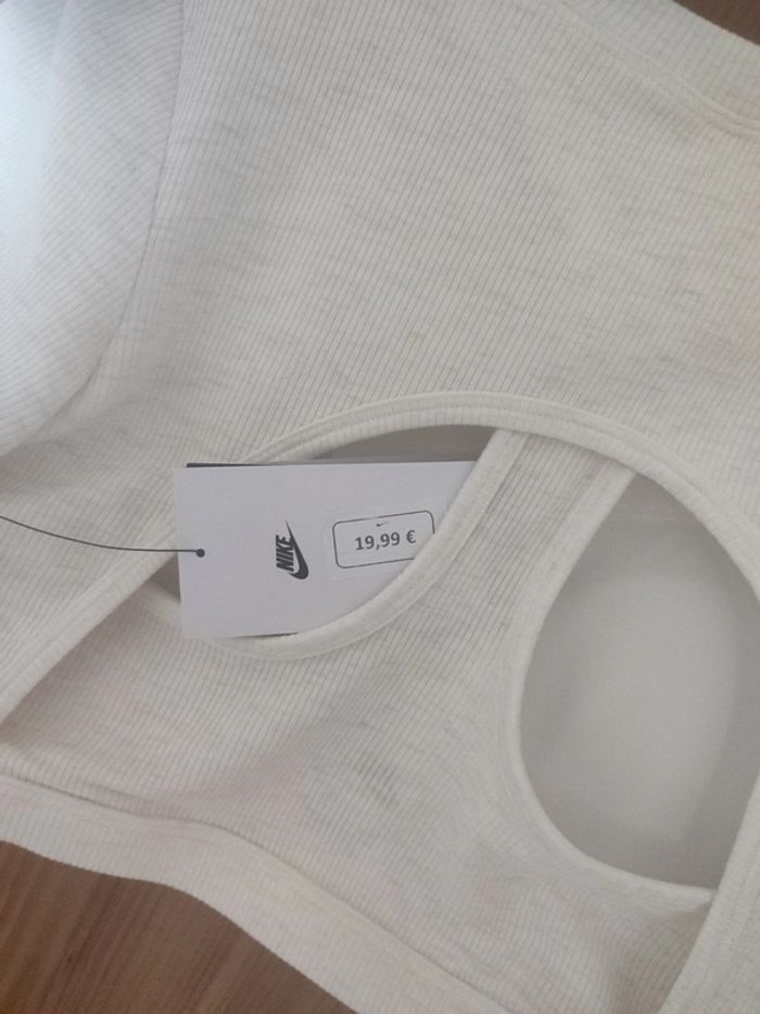 Brassières Nike taille L - photo numéro 5