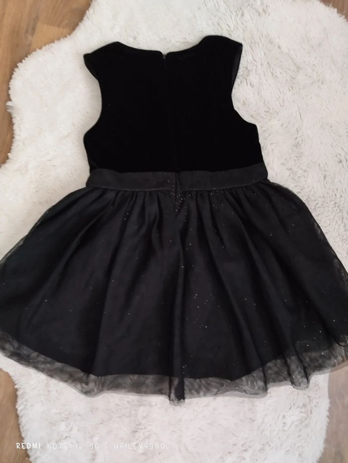 Magnifique robe taille 18 mois - photo numéro 3