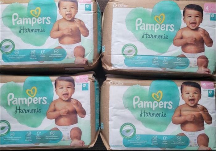 4 paquets pampers harmonie taille 4