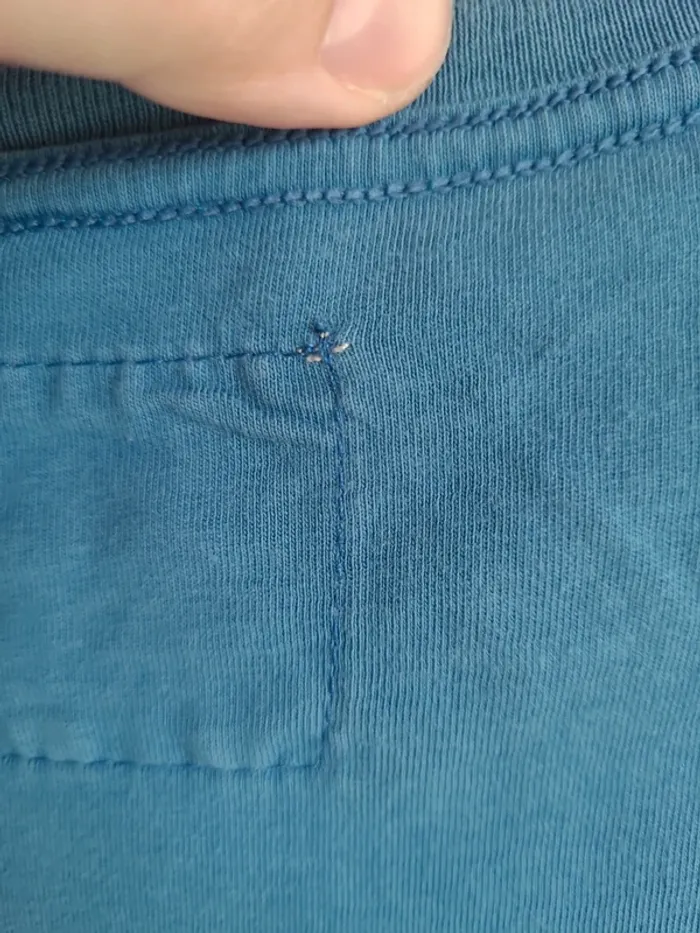 👕Tee-shirt Levis taille 14 ans👕 - photo numéro 3