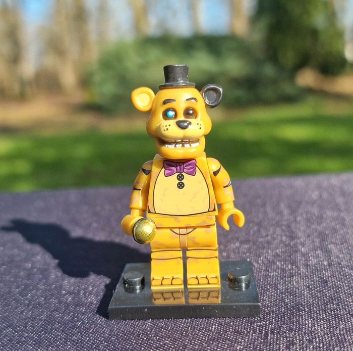 Minifigure Jeu vidéo Film horreur FNAF Five Nights At Freddy's    Freddy jaune