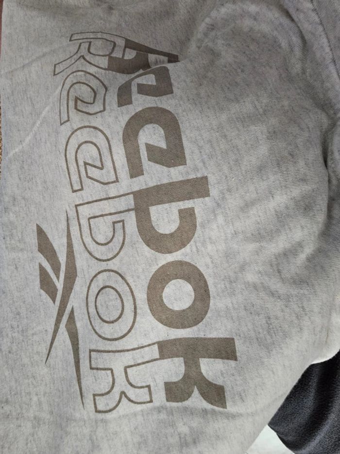 TEE shirt rebook neuf xs - photo numéro 9