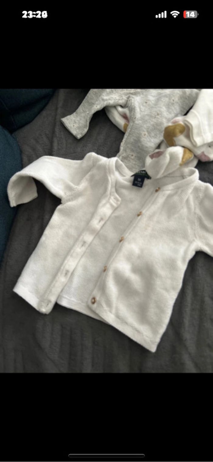 Lot de 9 vêtements taille 1 mois - photo numéro 6