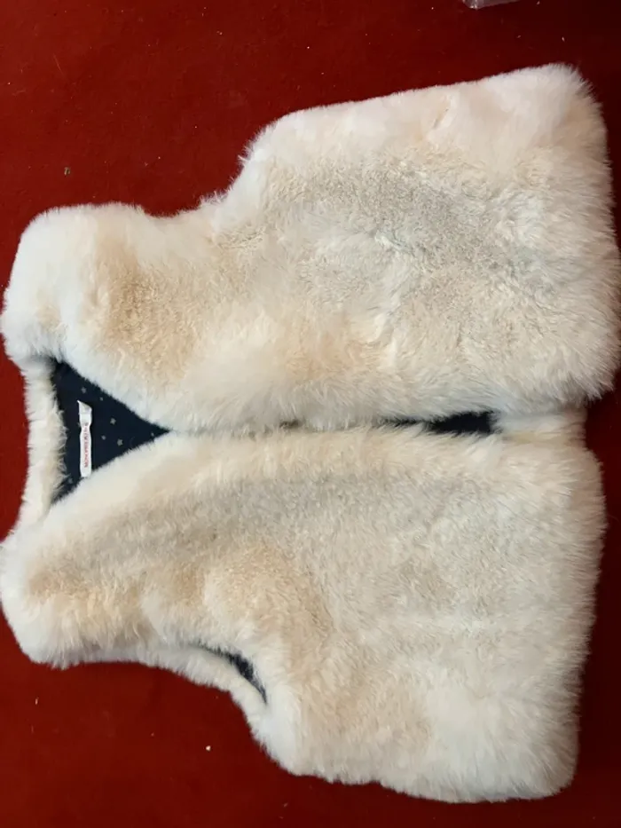 Gilet fourrure beige 8 ans