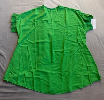 Blouse verte à volants, New Collection, Taille unique