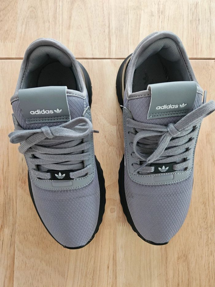 Basket Adidas U Path XJ édition limitée - photo numéro 4