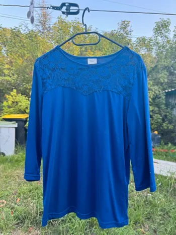 Tee shirt manche longue bleu électrique