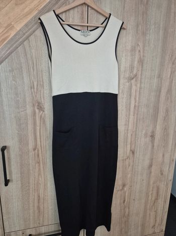 Robe longue blanche/ noir