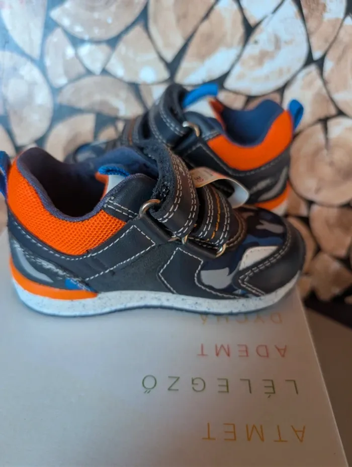 Basket Geox neuve. Taille 20 - photo numéro 5