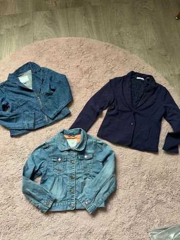Lot de veste filles taille 8 ans 