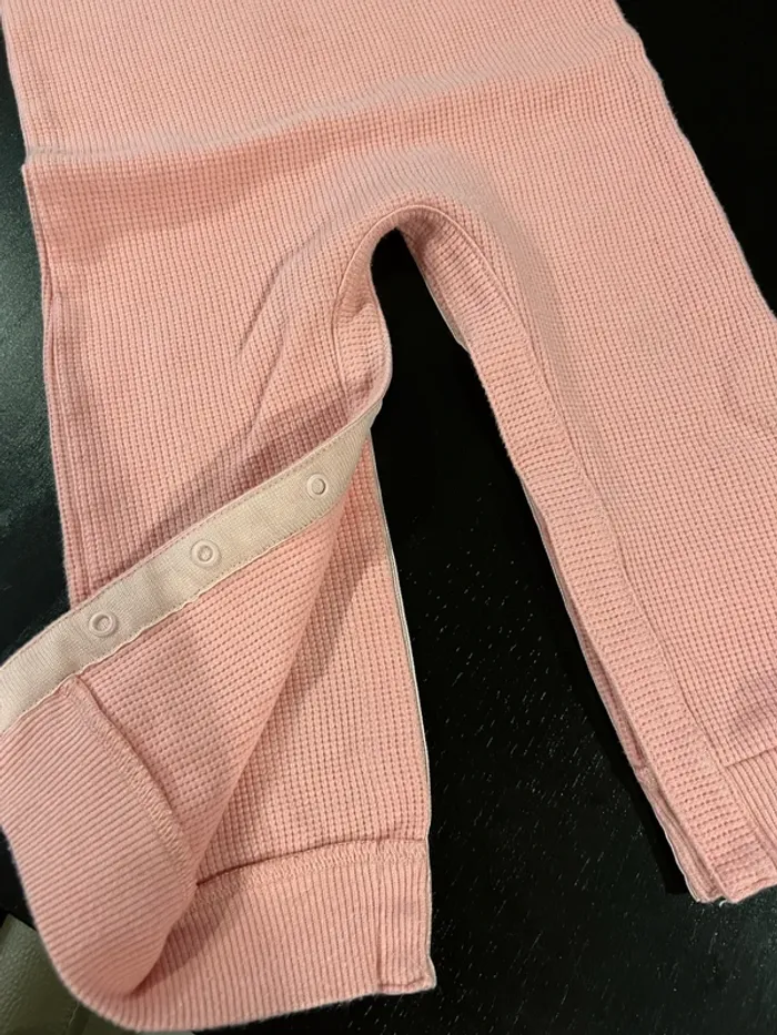 Combinaison rose Levi’s 18 mois - photo numéro 3