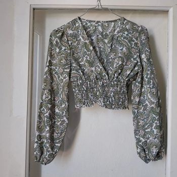 Magnifique top court taille 34 neuve