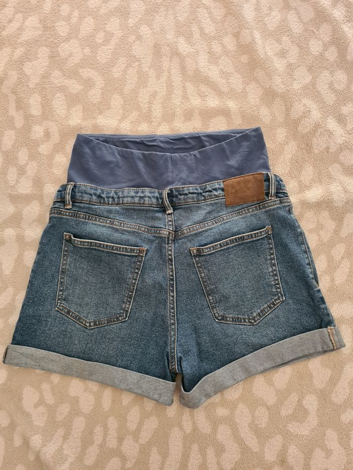Short maternité - photo numéro 2