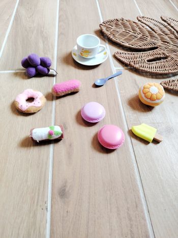 🫖Dinette Lot l'heure du thé tasses Titi avec pâtisseries tissu-peluche et plastique