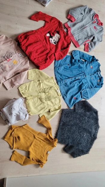 Lot 18 mois + robe Noël