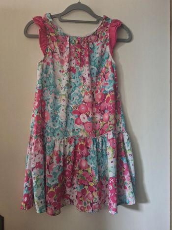 Très belle robe fleurie 10 ans