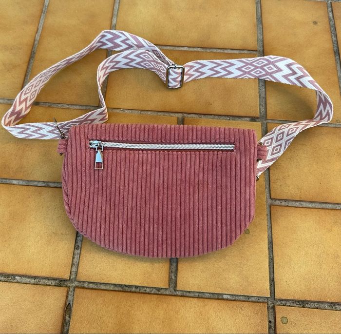 Sac banane rose velours côtelé - photo numéro 4