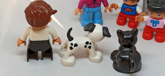 Famille avec enfants chien chat lego duplo - photo numéro 6
