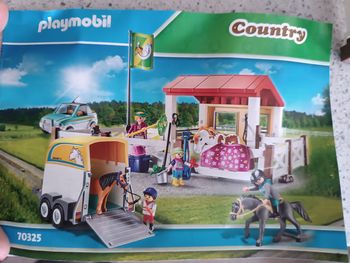 Playmobil Ferme équestre avec remorque
