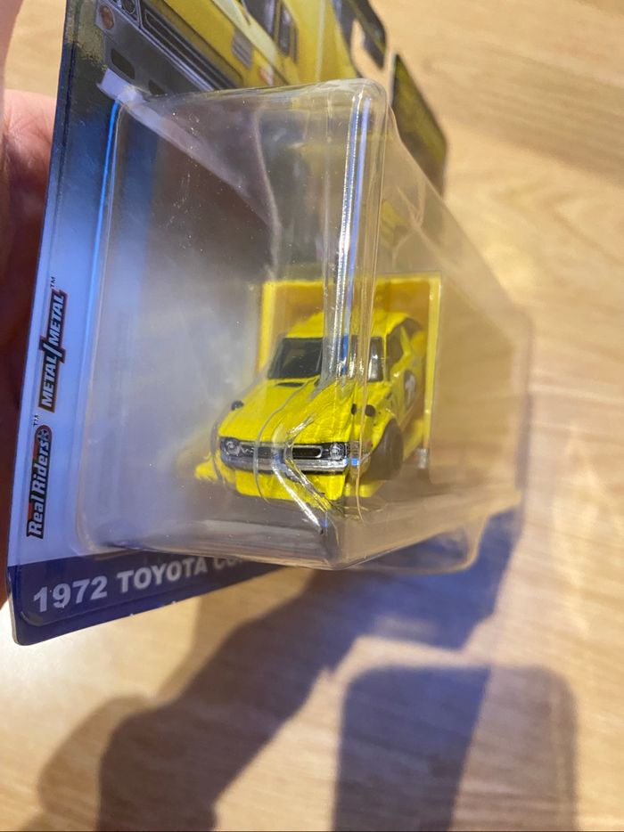 Hot Wheels  | Team Transport  |  | 1972 Toyota Corolla Levin - Sakura Sprinter | #75 | FLF56 - JBM34 - photo numéro 2