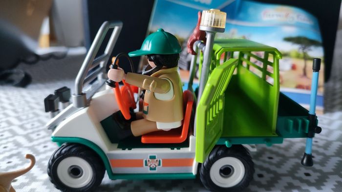 Vétérinaire avec véhicule tout terrain PLAYMOBIL complet sans boîte - photo numéro 3