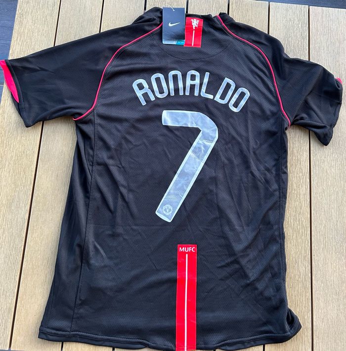 Maillot foot Manchester United Ronaldo - photo numéro 3