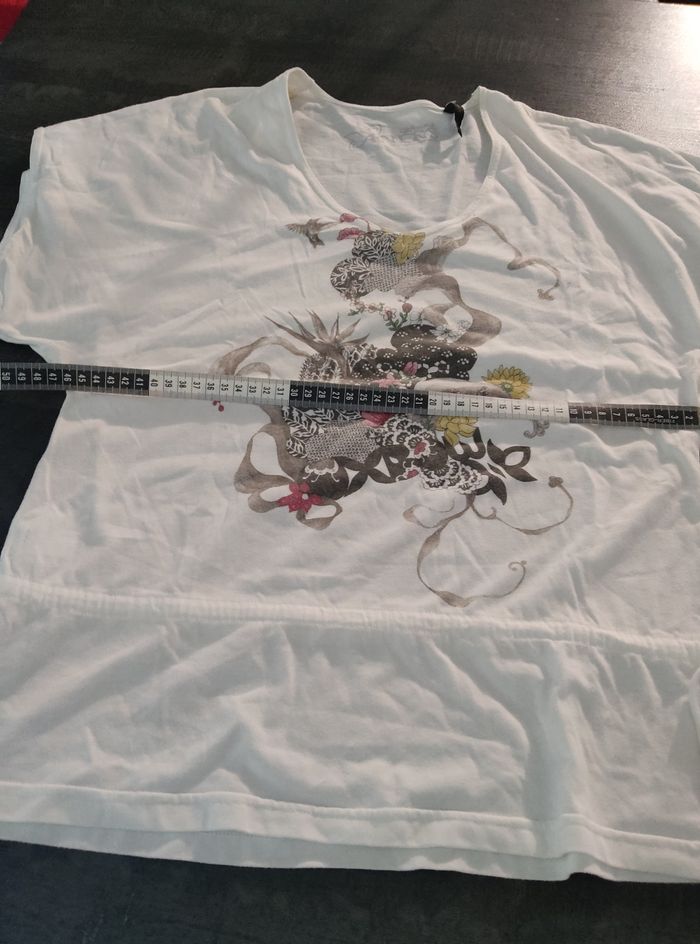 T-shirt taille 2 - photo numéro 5