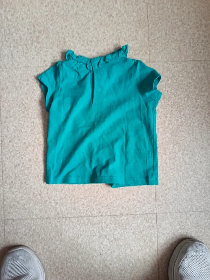 T-shirt manches courtes 6 mois avec un petit cœur - photo numéro 2