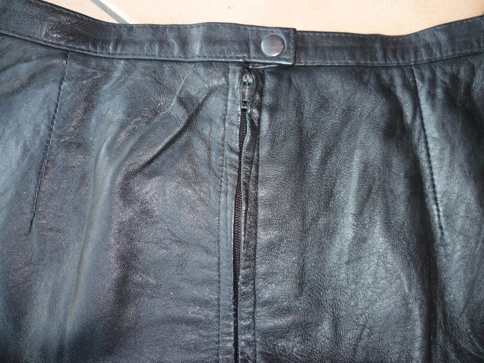 jupe cuir t.42 - photo numéro 2